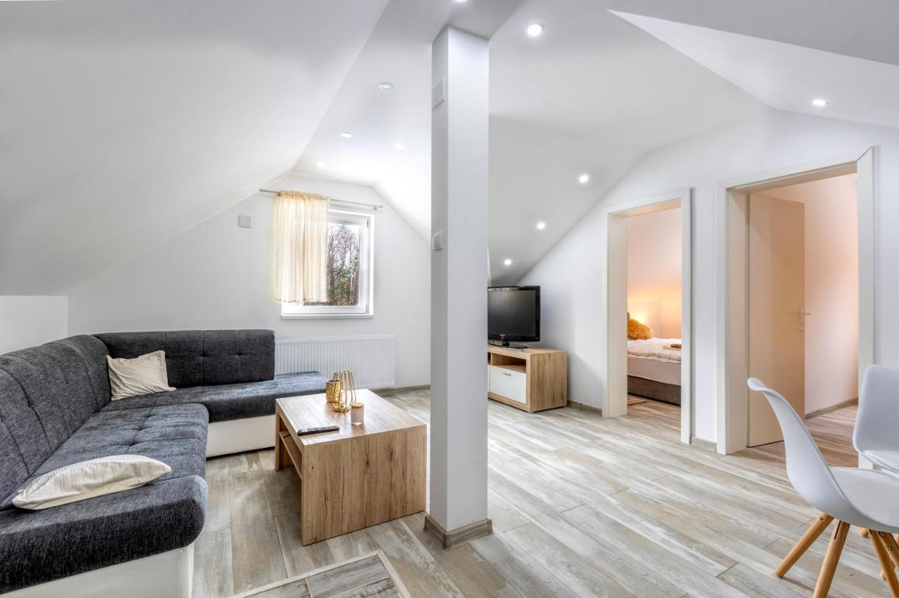 Apartman Vedro Polje Госпич Экстерьер фото