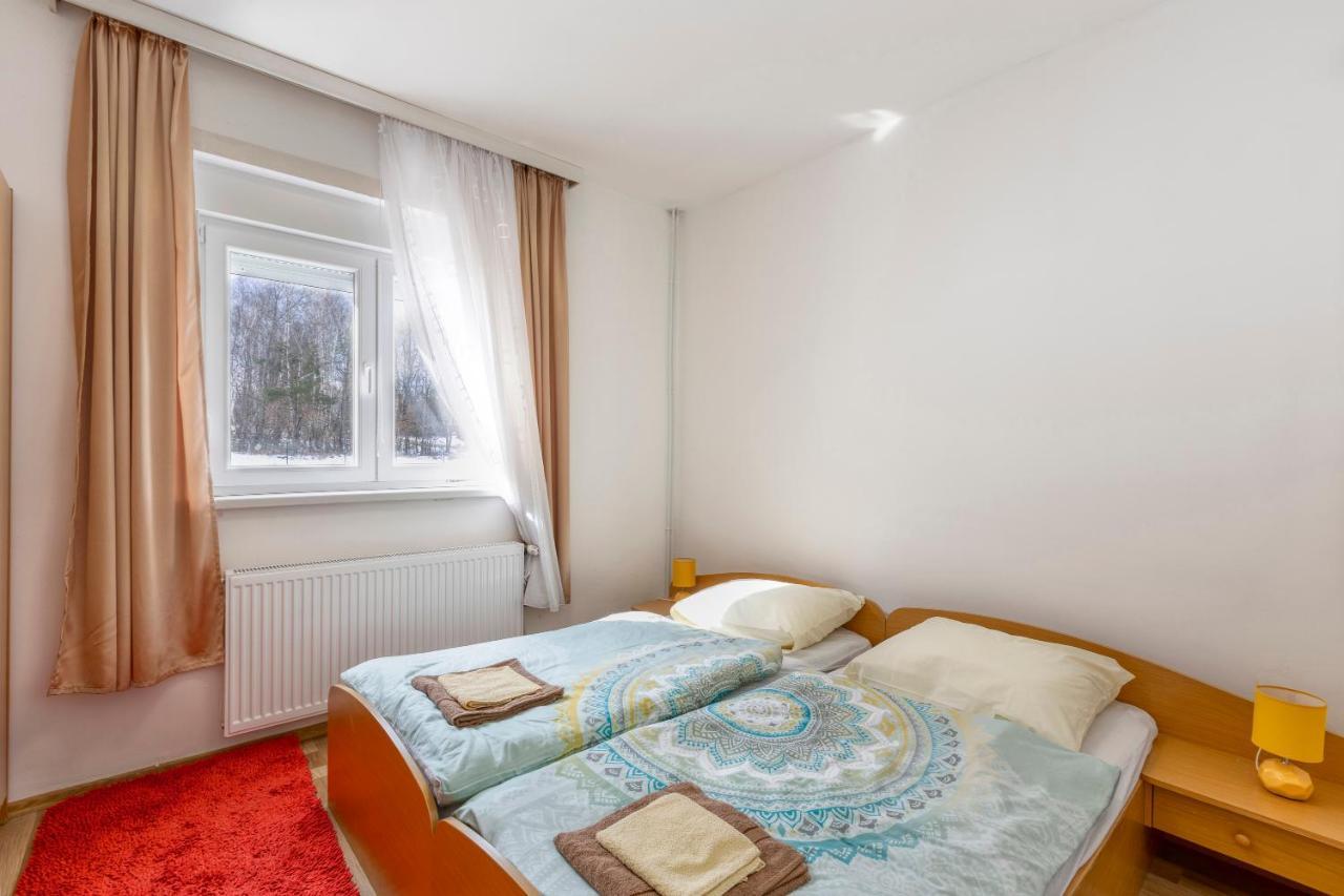 Apartman Vedro Polje Госпич Экстерьер фото